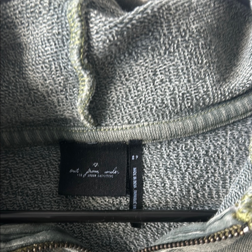 Cropped Jacket - Picture 2 of 4